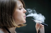 La cigarette électronique : un cancer pour l'industrie du tabac