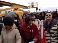 Hollande arrive, Sarkozy à chaud #Vincennes